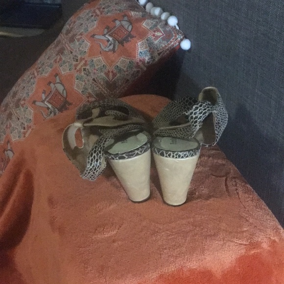 Shoes - Picture 2 of 3